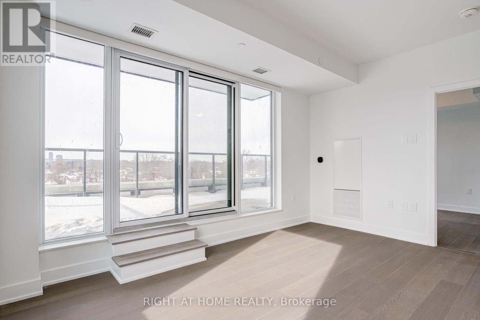 510 - 2088 James Street, Burlington, Ontario  L7R 0H2 - Photo 15 - W12767872