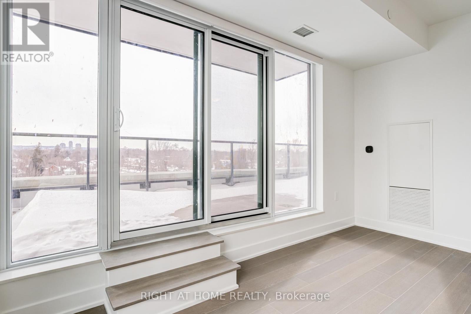 510 - 2088 James Street, Burlington, Ontario  L7R 0H2 - Photo 28 - W12767872