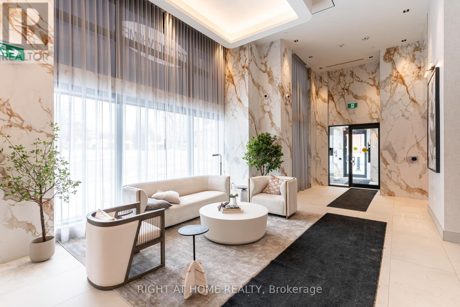 510 - 2088 James Street, Burlington, Ontario  L7R 0H2 - Photo 3 - W12767872