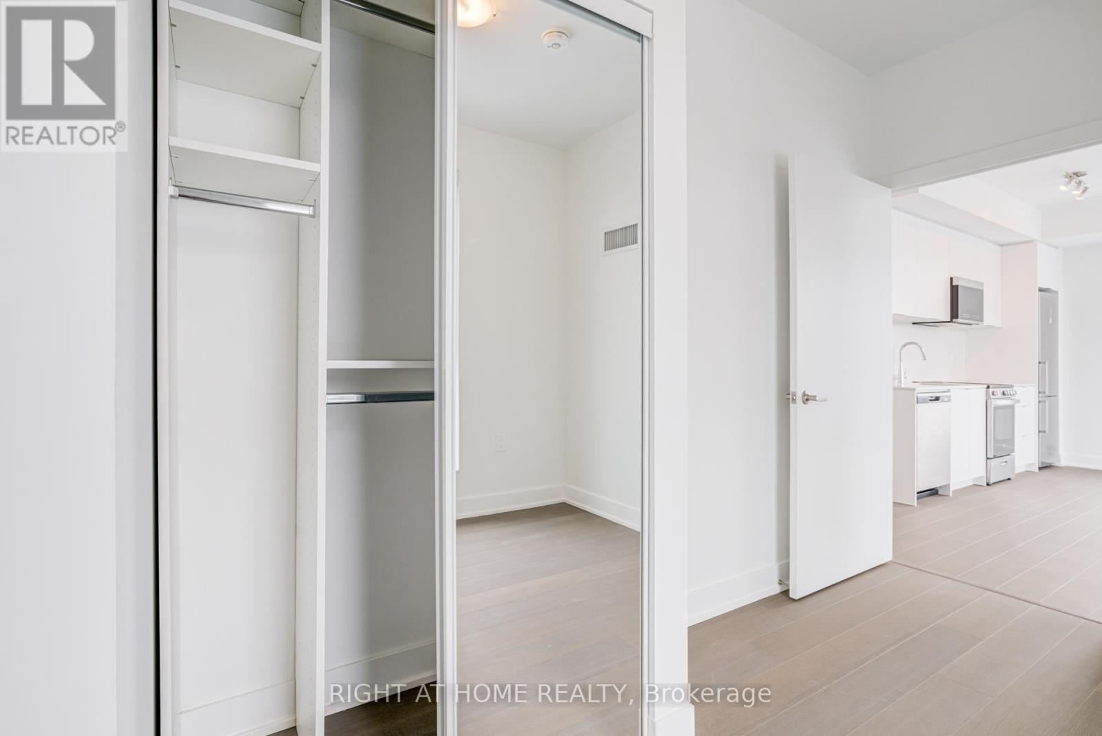 510 - 2088 James Street, Burlington, Ontario  L7R 0H2 - Photo 27 - W12767872