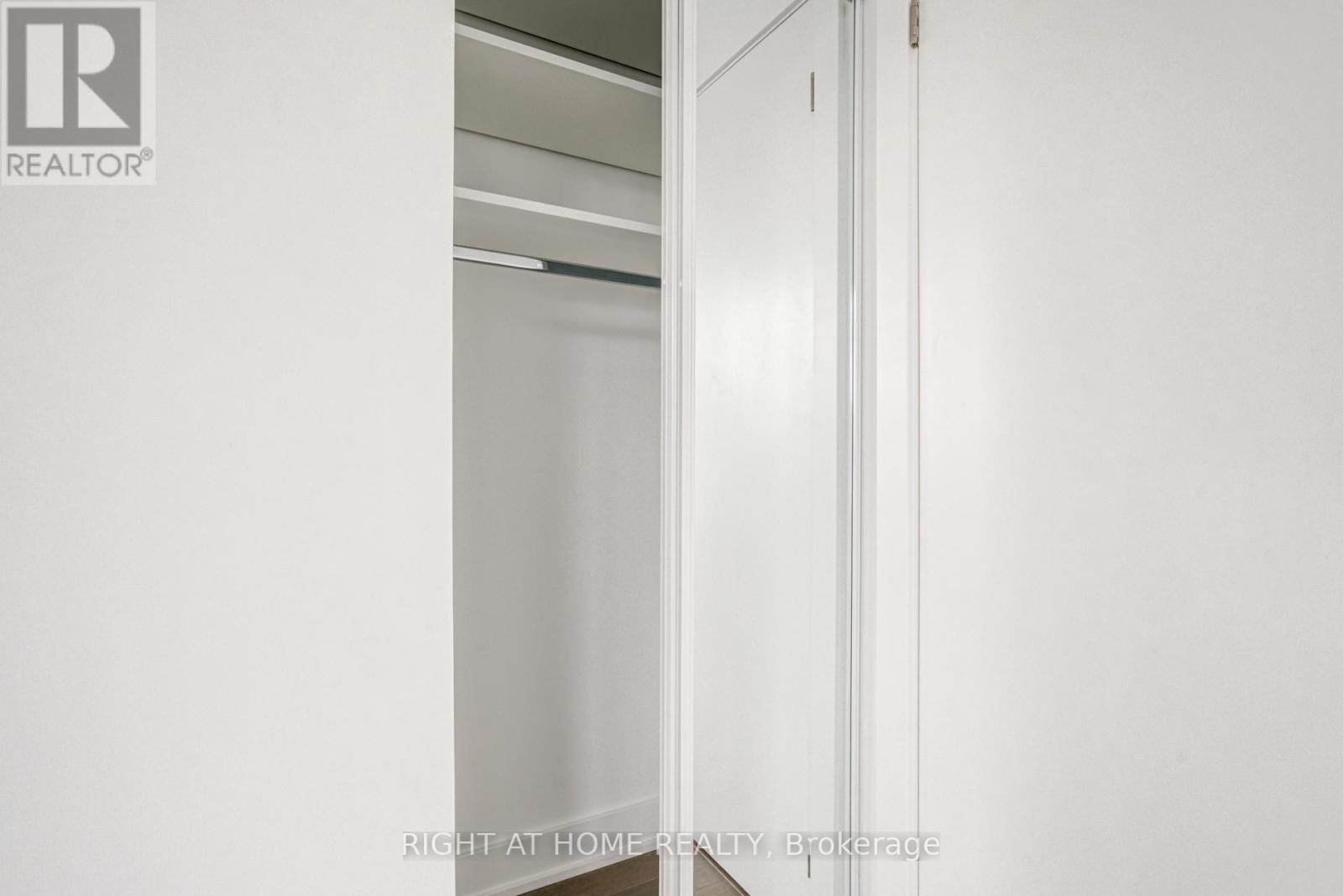 510 - 2088 James Street, Burlington, Ontario  L7R 0H2 - Photo 20 - W12767872