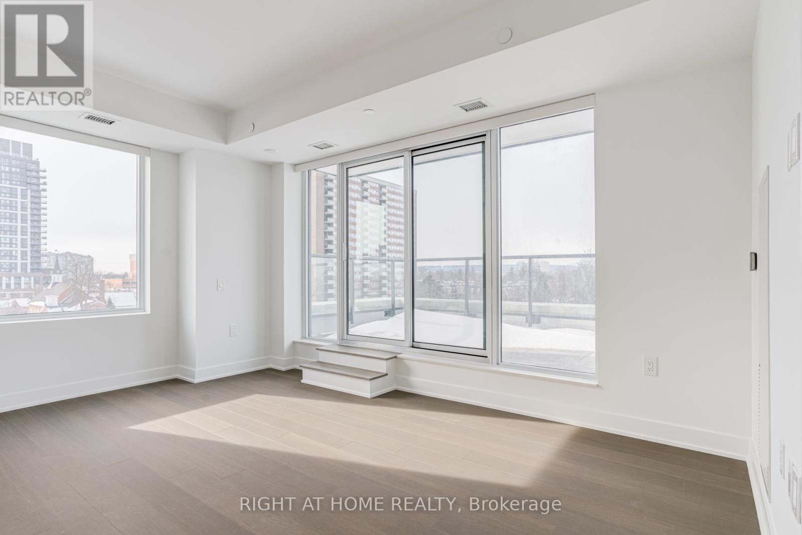 510 - 2088 James Street, Burlington, Ontario  L7R 0H2 - Photo 13 - W12767872