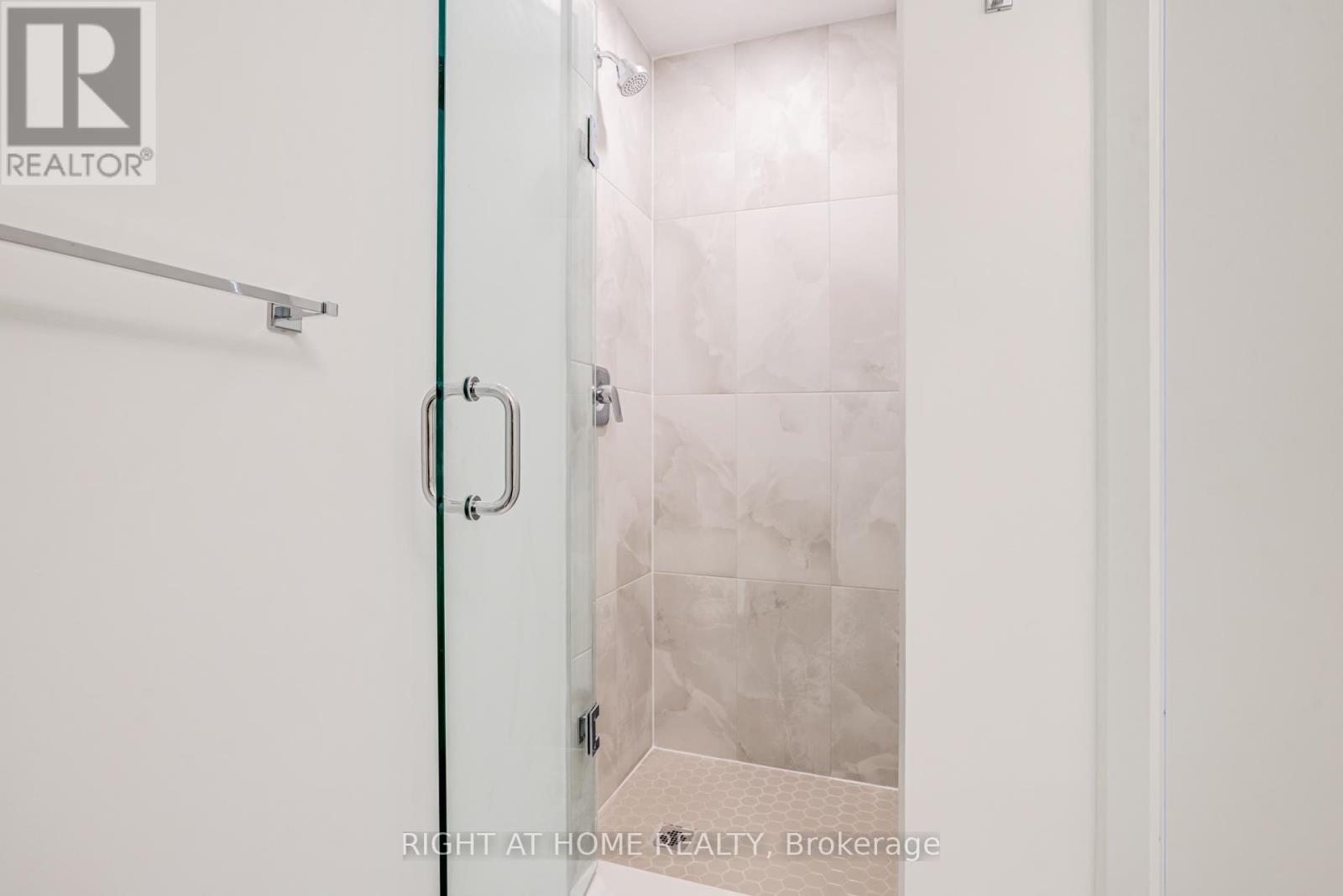 510 - 2088 James Street, Burlington, Ontario  L7R 0H2 - Photo 22 - W12767872