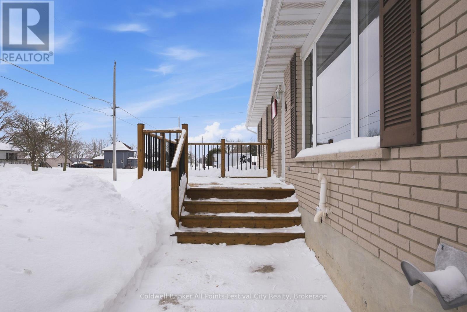 72 Lorne Avenue, Bluewater, Ontario  N0M 1X0 - Photo 7 - X12780430