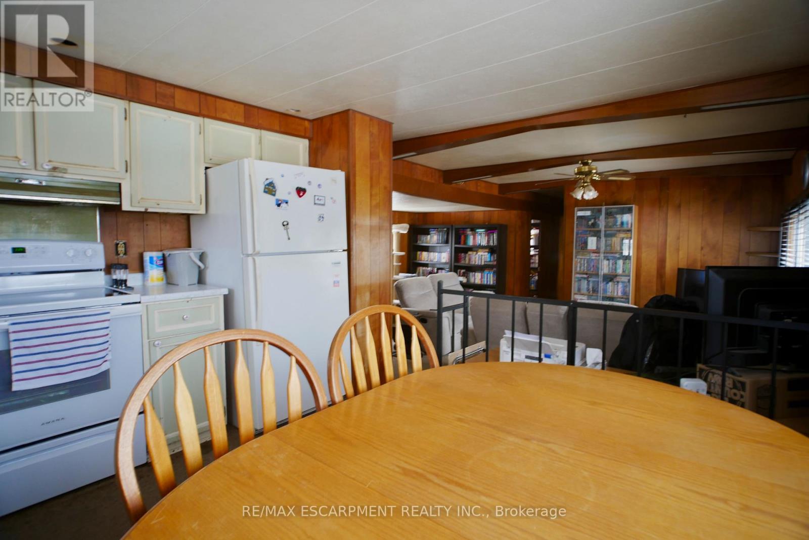 204 - 241 St. Paul Street W, St. Catharines, Ontario  L2S 2E5 - Photo 7 - X12777864