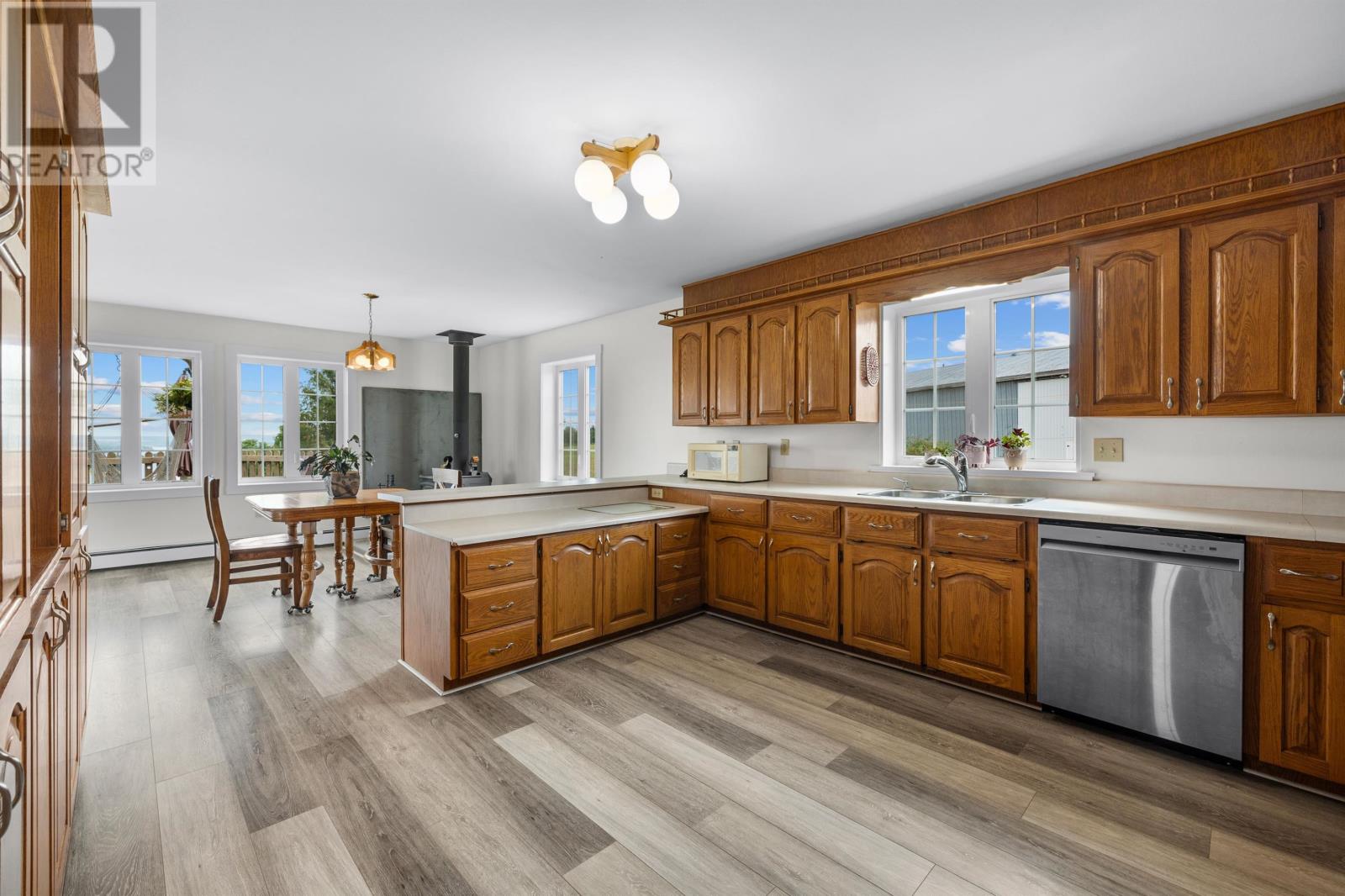 653 Clyde River Road, Clyde River, Prince Edward Island  C0A 1H1 - Photo 11 - 202602601