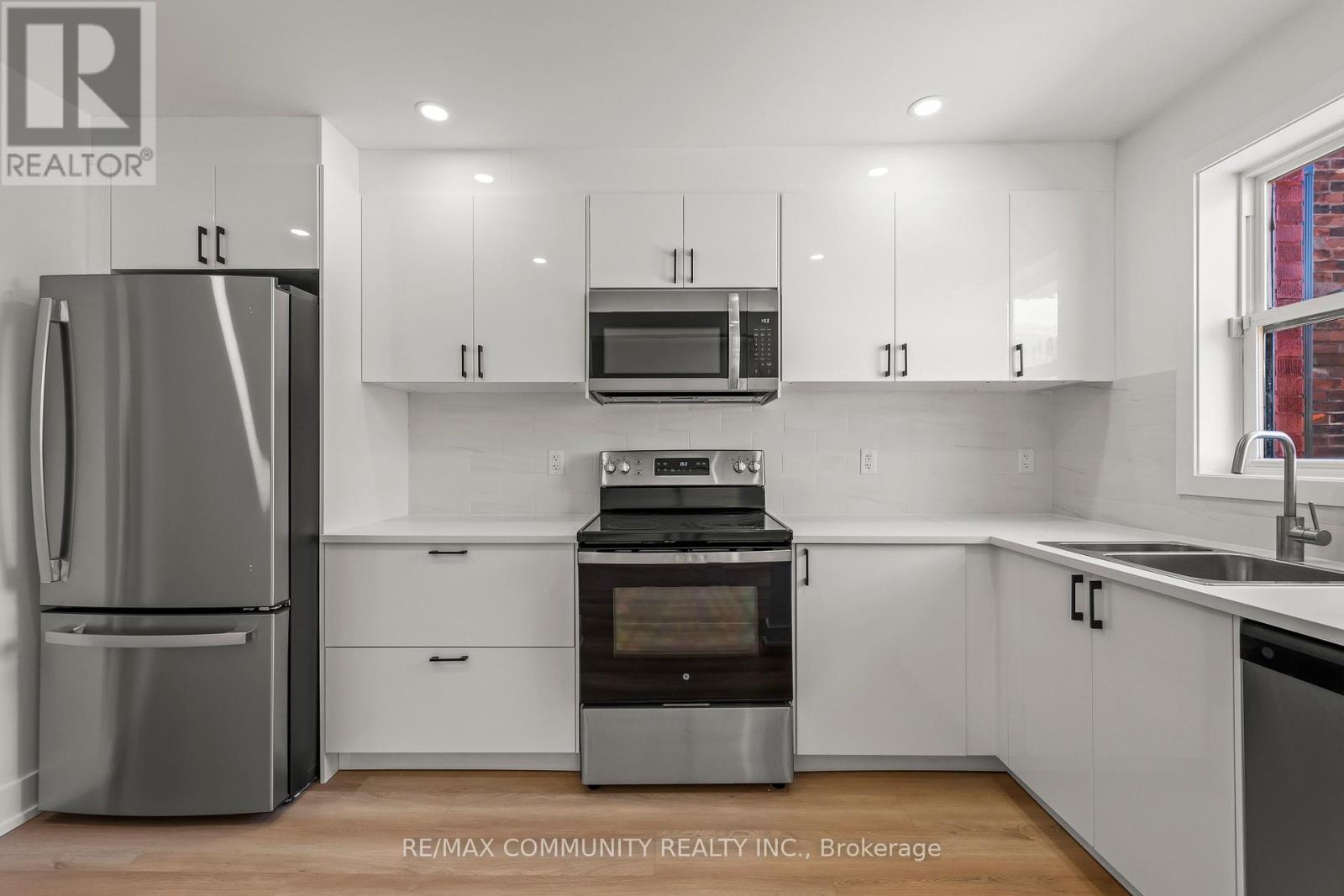 340 Albany Avenue, Toronto, Ontario  M5R 3C9 - Photo 7 - C12771976