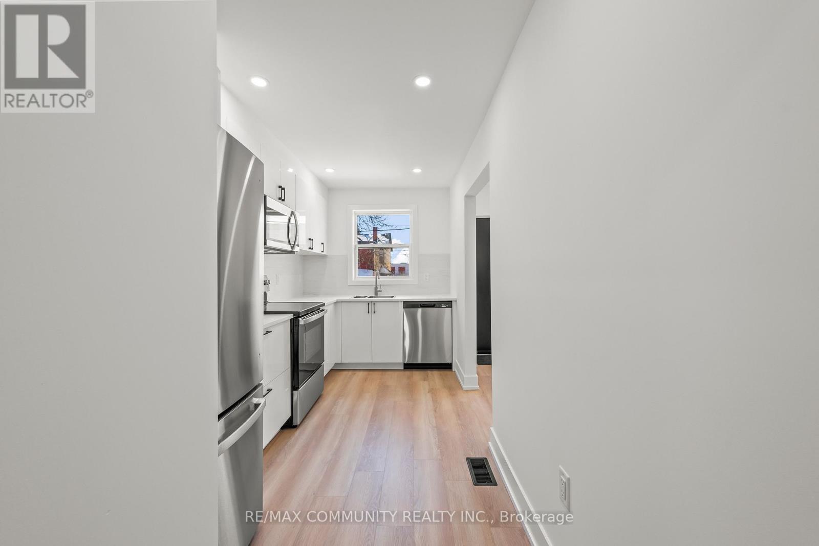 340 Albany Avenue, Toronto, Ontario  M5R 3C9 - Photo 8 - C12771976