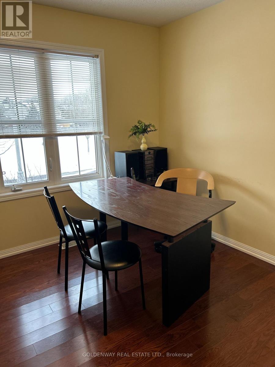 127 Miltrose Crescent, Whitchurch-Stouffville, Ontario  L4A 0R2 - Photo 11 - N12770956