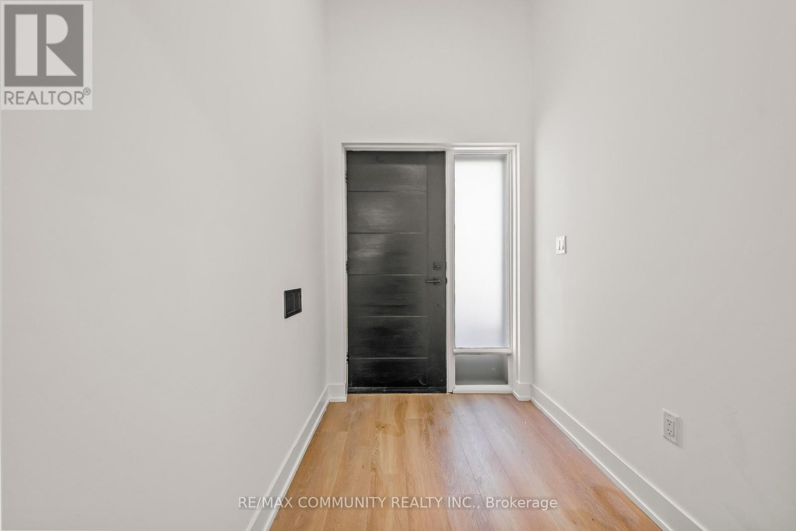 340 Albany Avenue, Toronto, Ontario  M5R 3C9 - Photo 4 - C12771976