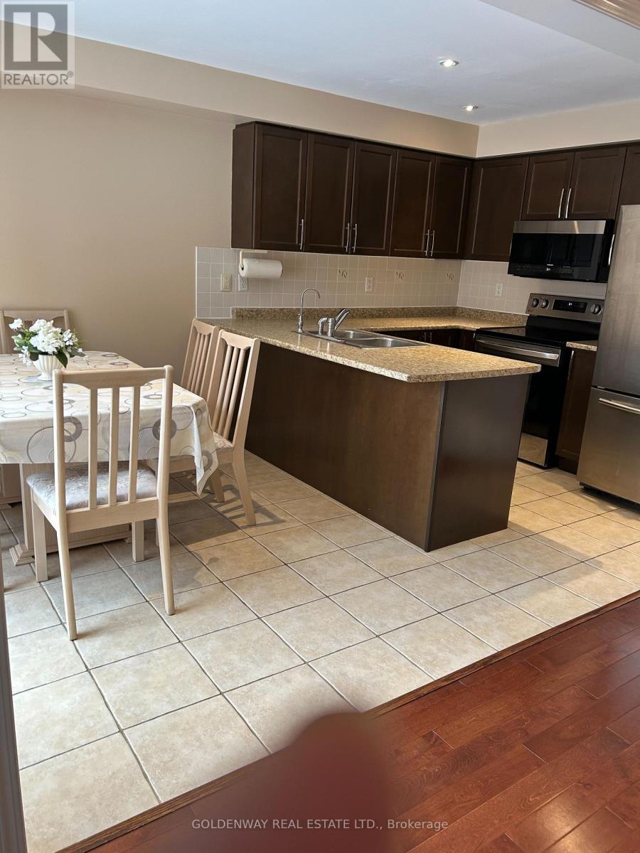 127 Miltrose Crescent, Whitchurch-Stouffville, Ontario  L4A 0R2 - Photo 7 - N12770956