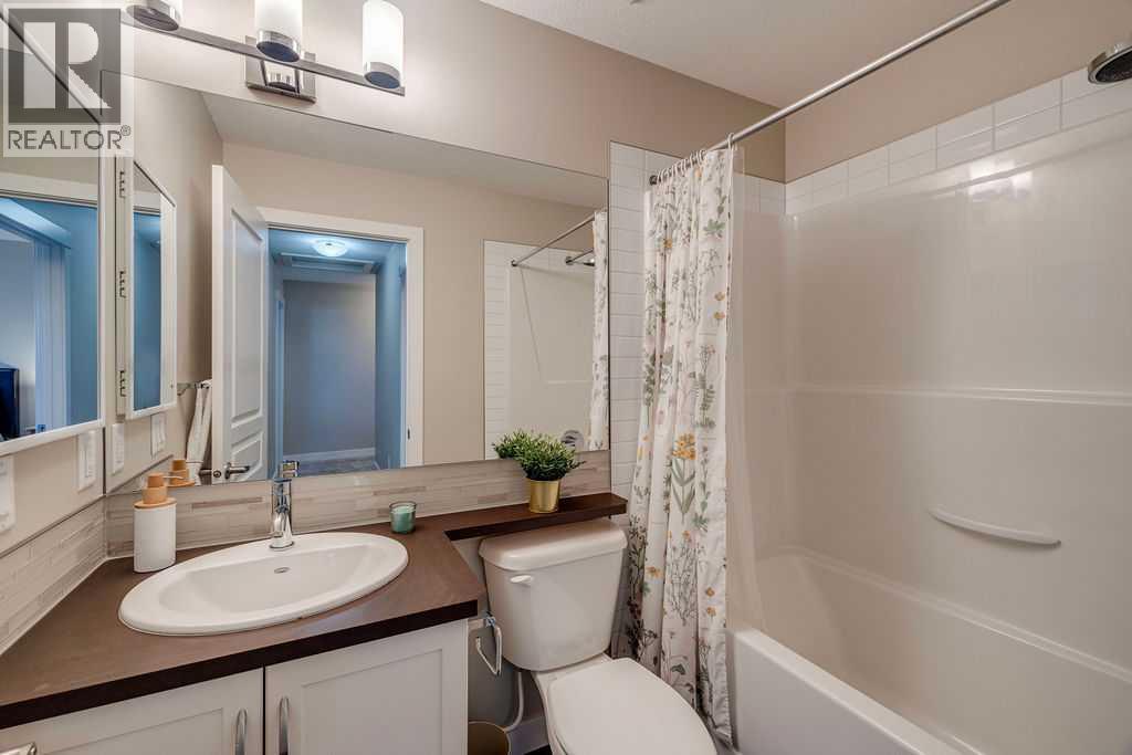 305, 32 Horseshoe Crescent, Cochrane, Alberta  T4C 2P4 - Photo 20 - A2283779