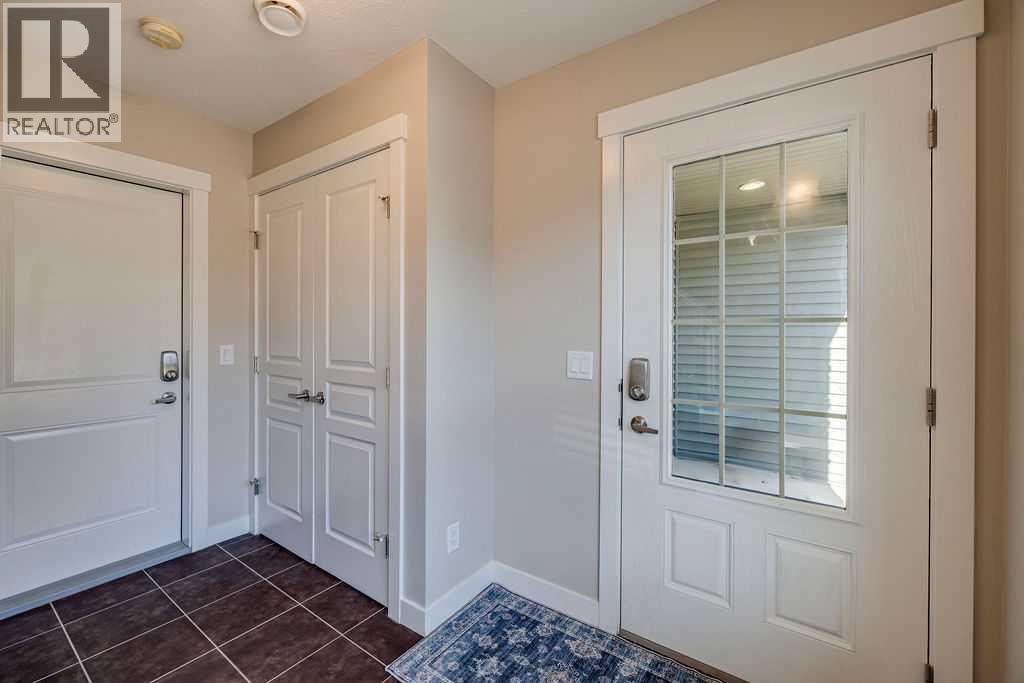 305, 32 Horseshoe Crescent, Cochrane, Alberta  T4C 2P4 - Photo 4 - A2283779