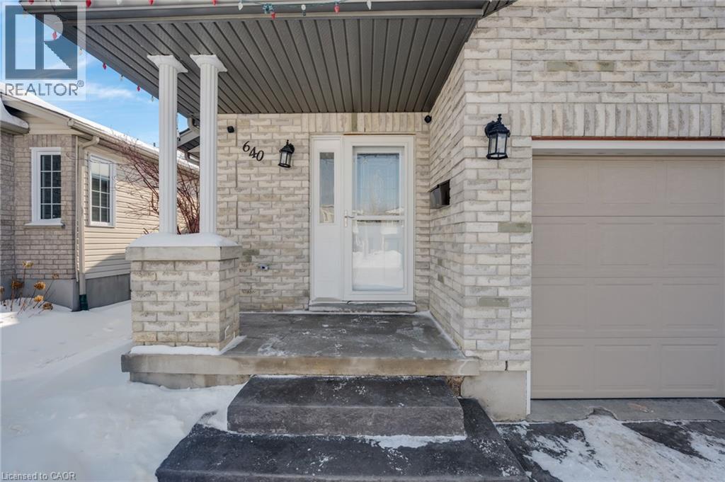 640 Langlaw Drive, Cambridge, Ontario  N1P 1H4 - Photo 2 - 40802673