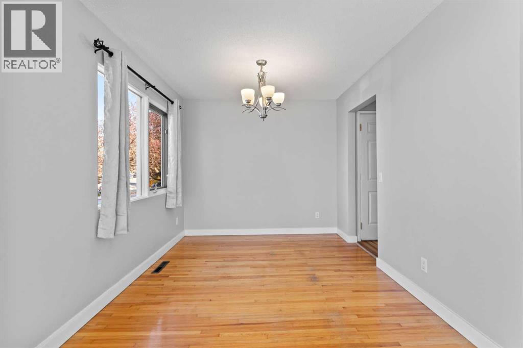 5027 40 Avenue Sw, Calgary, Alberta  T3E 6T9 - Photo 8 - A2267718