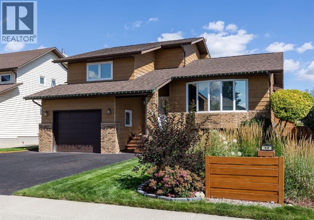 32 Rideau Close SW, Airdrie, Alberta