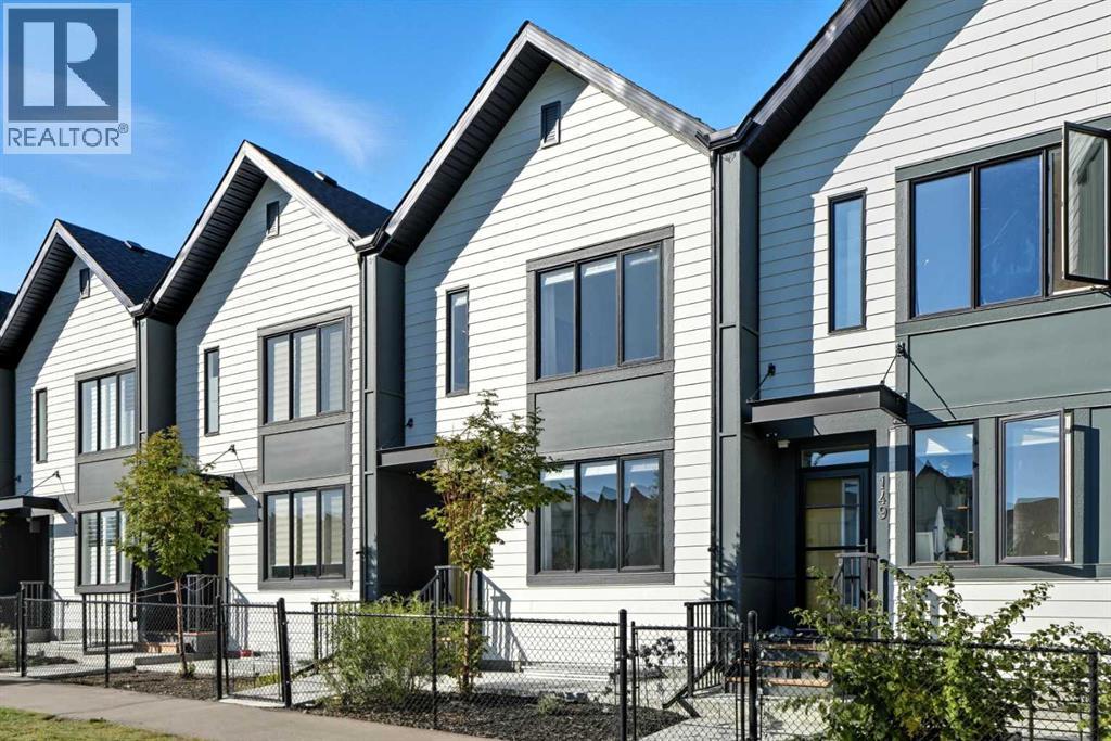 145 South Point Greenway Sw, Airdrie, Alberta  T4B 5J3 - Photo 2 - A2283699