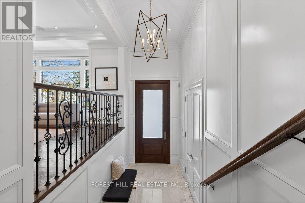 210 Willowdale Avenue, Toronto, Ontario  M2N 4Z2 - Photo 2 - C12780460