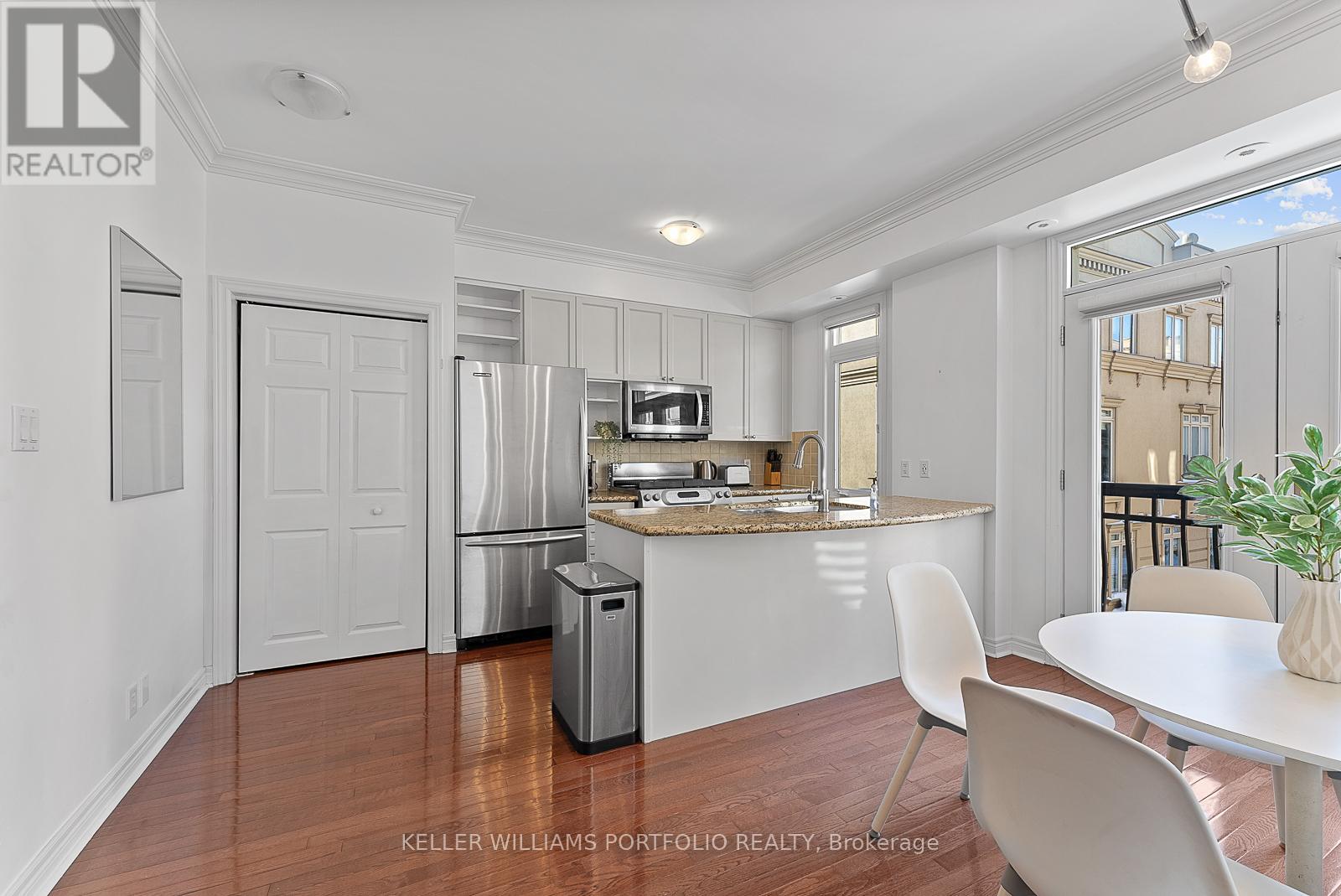 11 - 60 Carr Street, Toronto, Ontario  M5T 1B7 - Photo 10 - C12780494