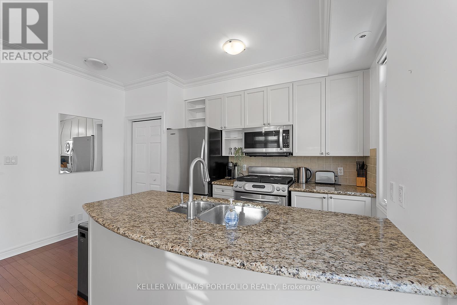 11 - 60 Carr Street, Toronto, Ontario  M5T 1B7 - Photo 12 - C12780494