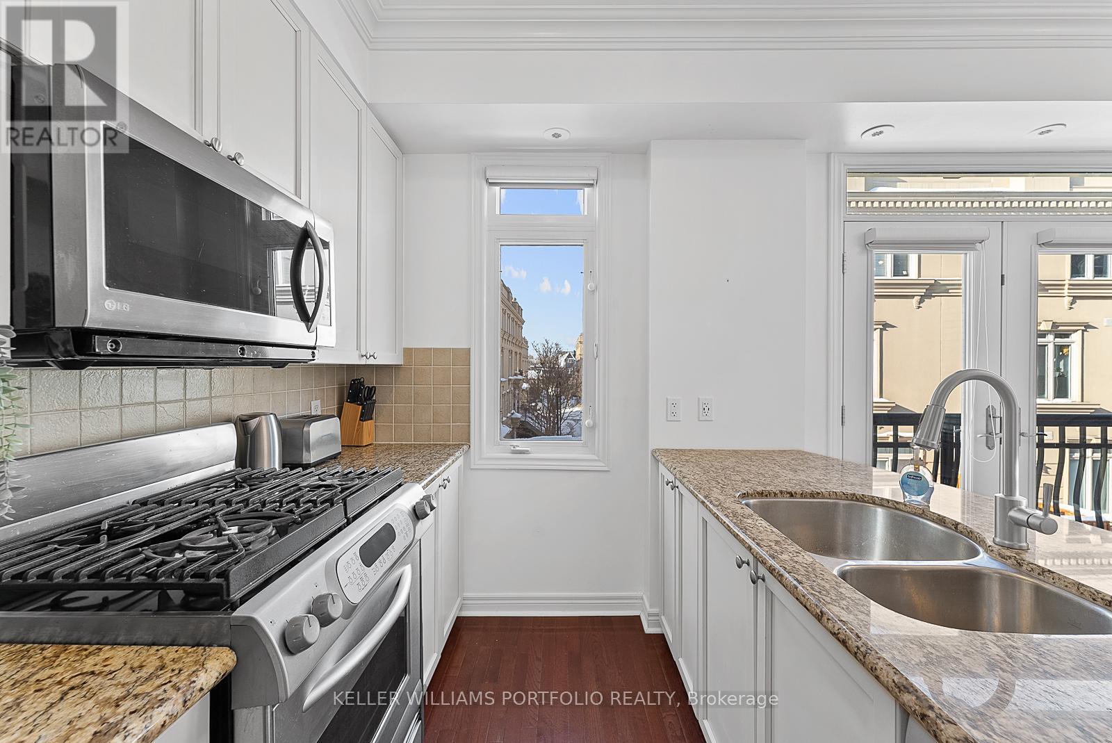 11 - 60 Carr Street, Toronto, Ontario  M5T 1B7 - Photo 15 - C12780494