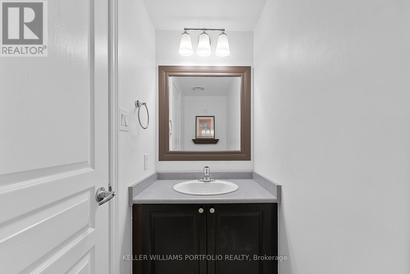 11 - 60 Carr Street, Toronto, Ontario  M5T 1B7 - Photo 19 - C12780494