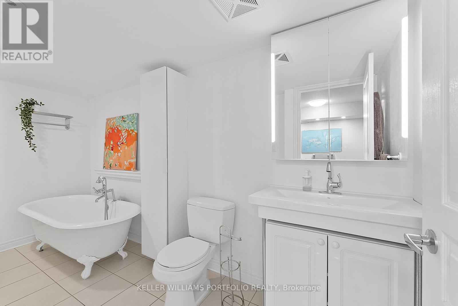 11 - 60 Carr Street, Toronto, Ontario  M5T 1B7 - Photo 38 - C12780494