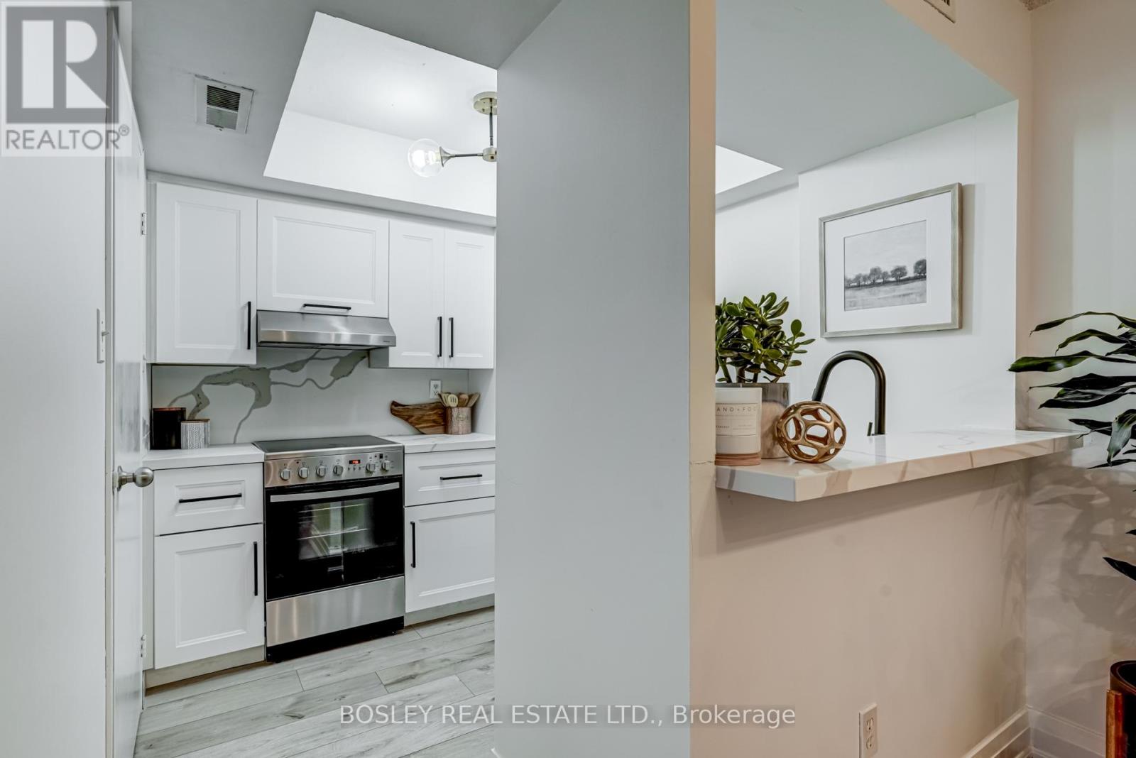 1808 - 1001 Bay Street, Toronto, Ontario  M5S 3A6 - Photo 14 - C12780542