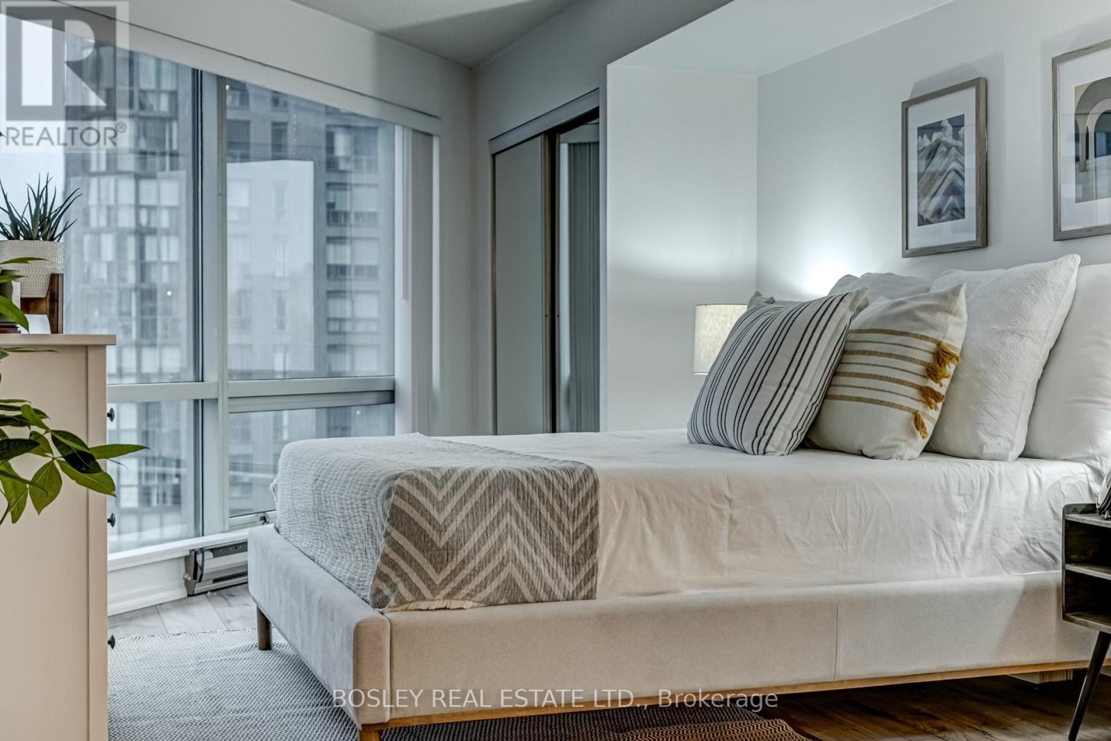 1808 - 1001 Bay Street, Toronto, Ontario  M5S 3A6 - Photo 20 - C12780542