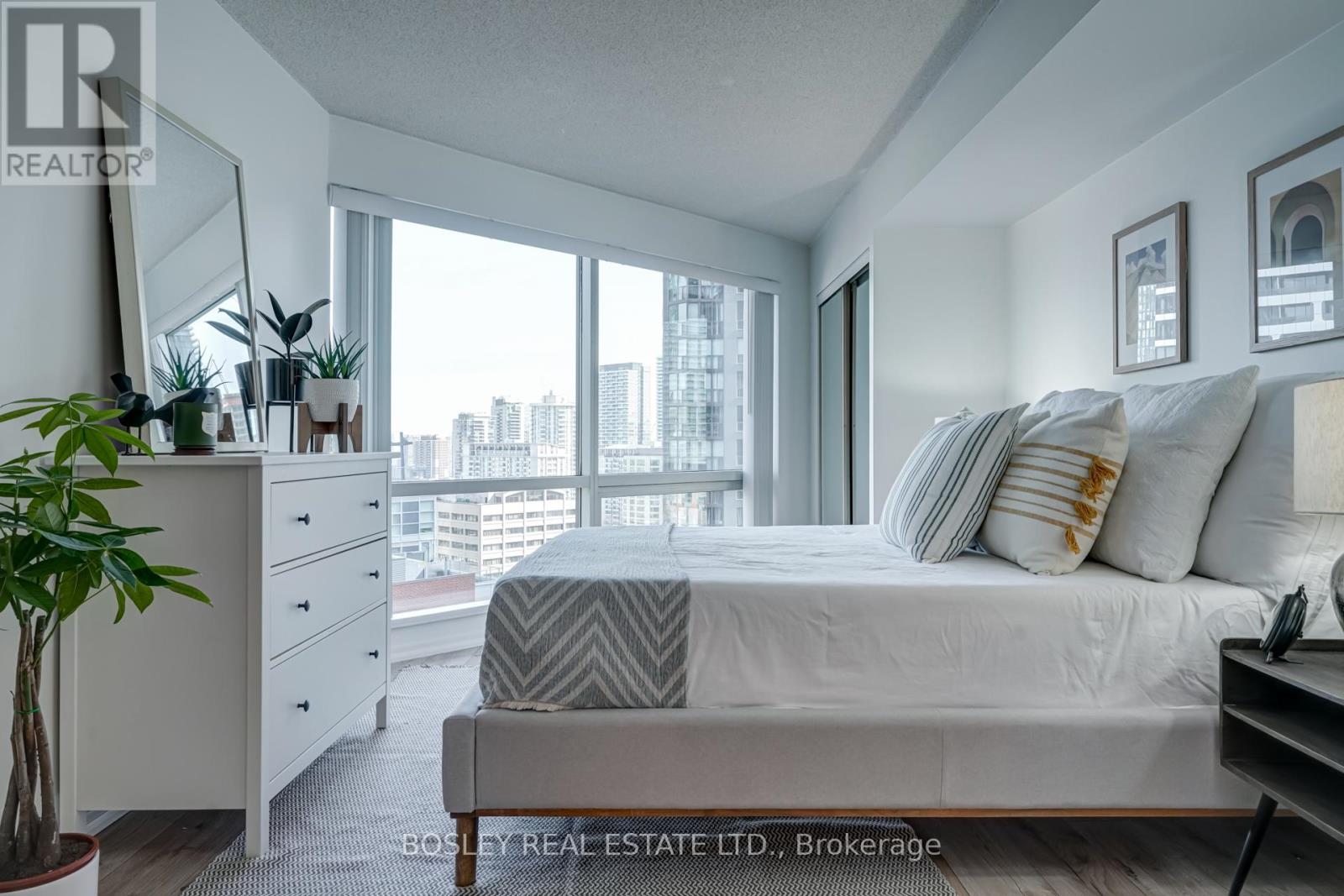 1808 - 1001 Bay Street, Toronto, Ontario  M5S 3A6 - Photo 22 - C12780542