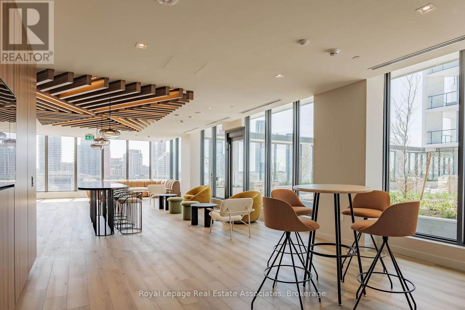 422 - 9 Tecumseth Street, Toronto, Ontario  M5V 3G4 - Photo 18 - C12780592