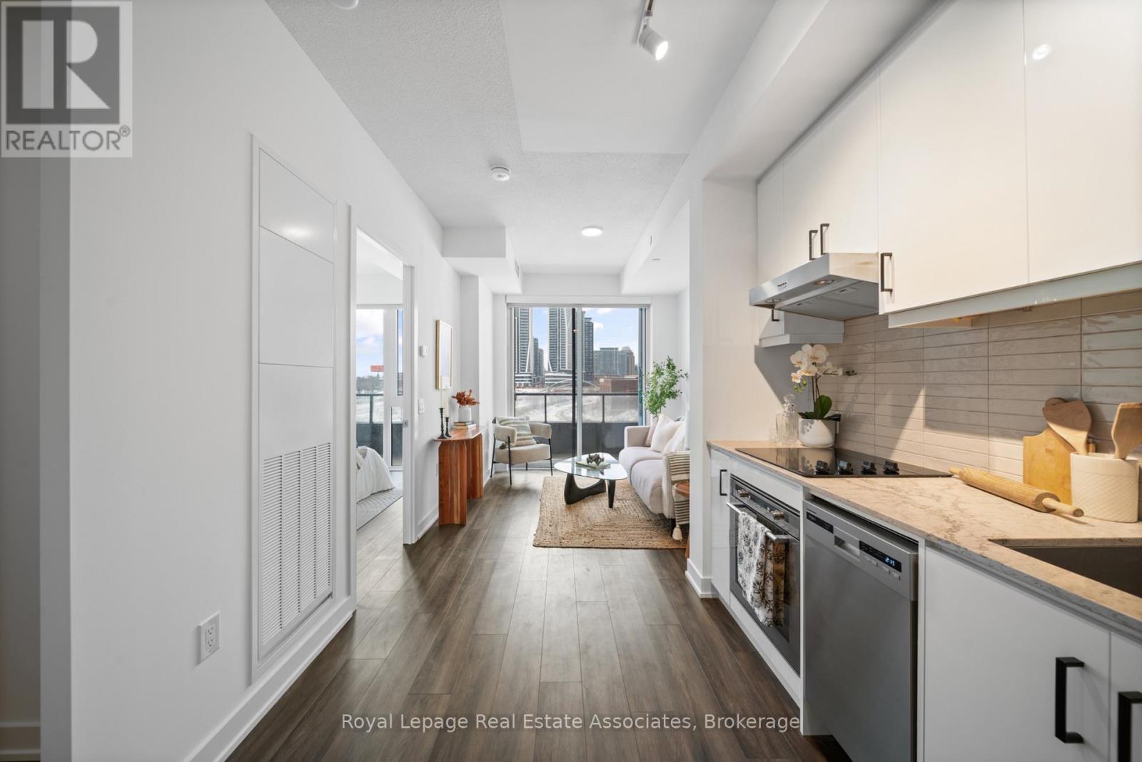 422 - 9 Tecumseth Street, Toronto, Ontario  M5V 3G4 - Photo 6 - C12780592