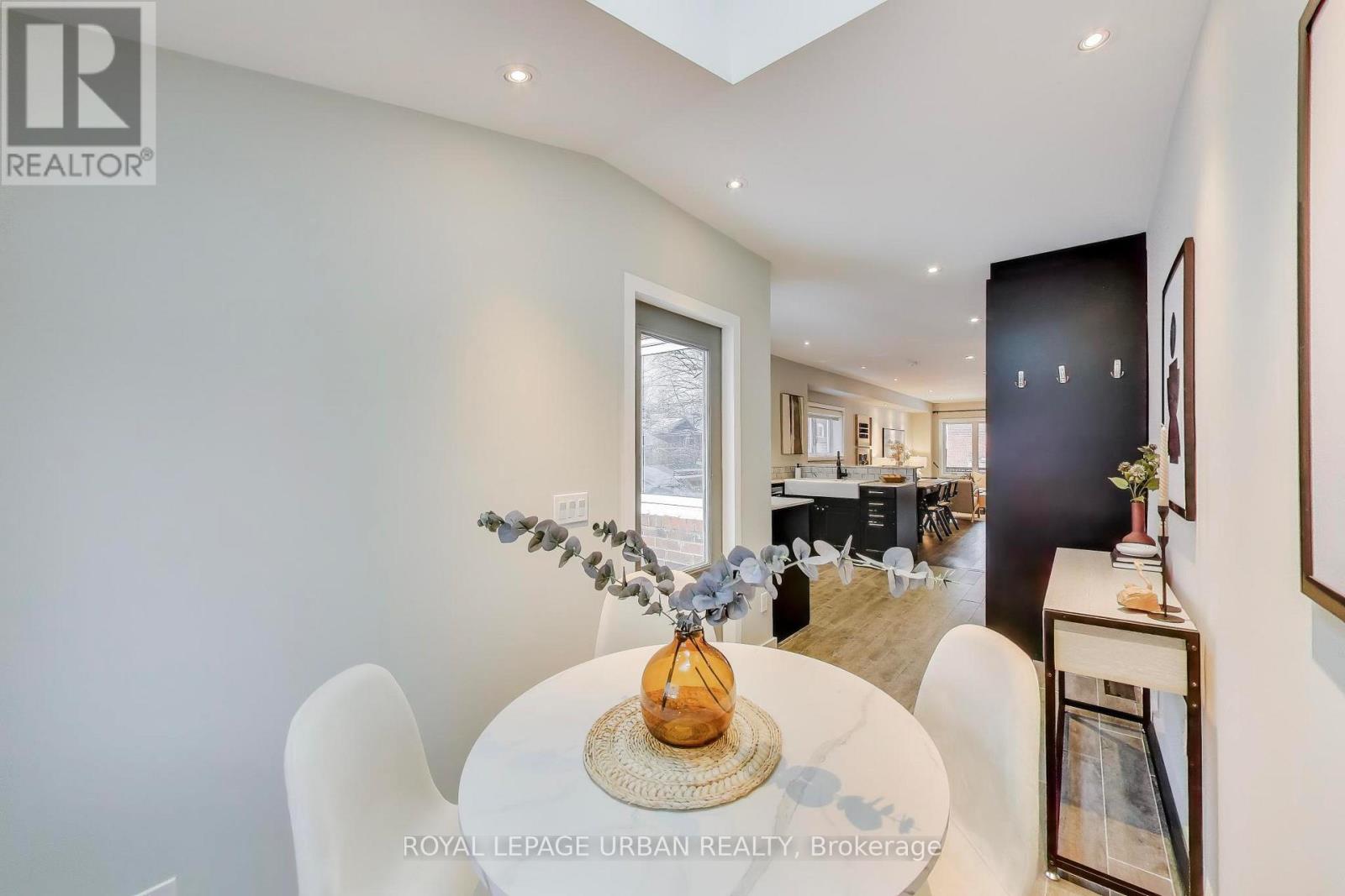 132 Mortimer Avenue, Toronto, Ontario  M4K 2A4 - Photo 14 - E12780552