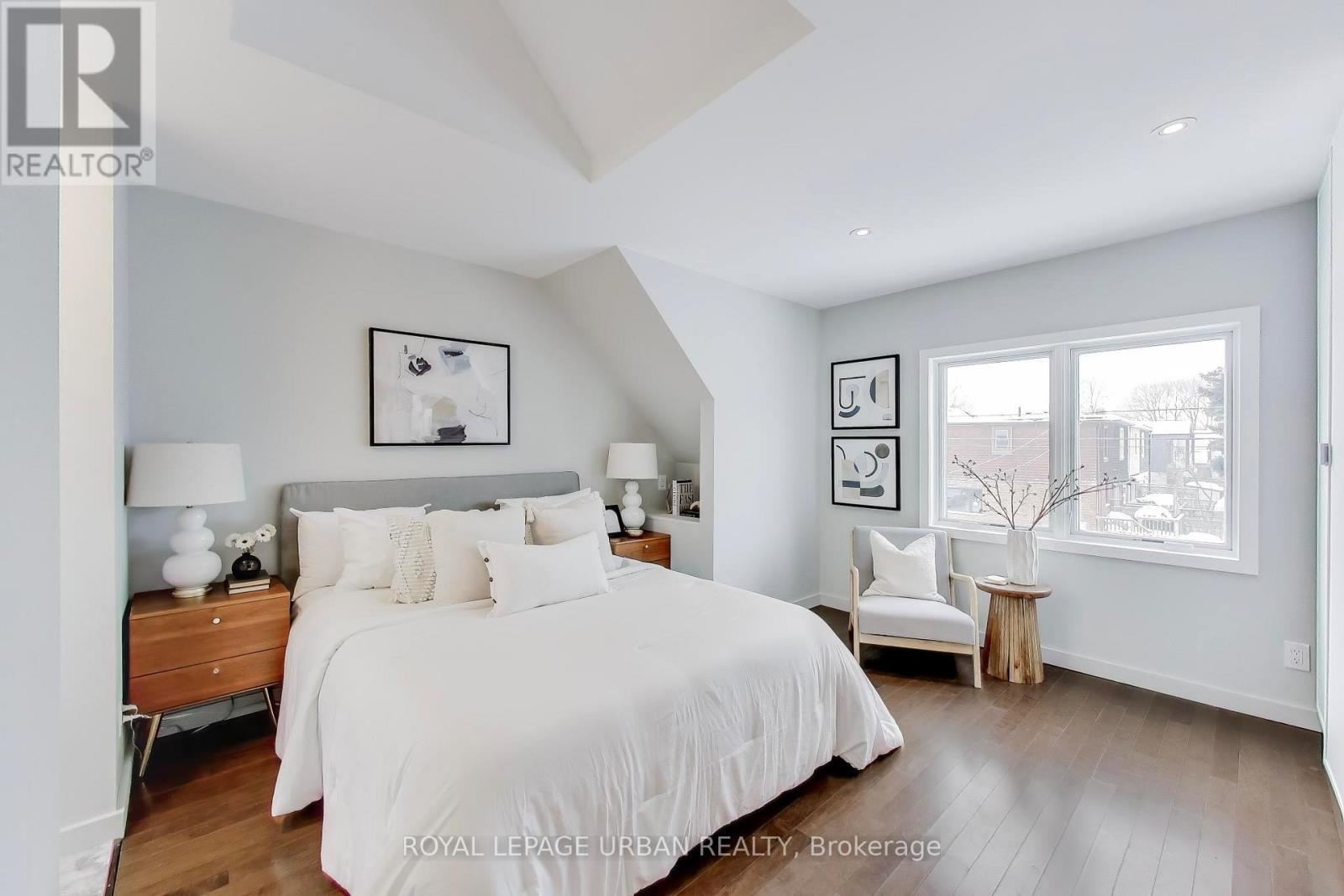 132 Mortimer Avenue, Toronto, Ontario  M4K 2A4 - Photo 16 - E12780552