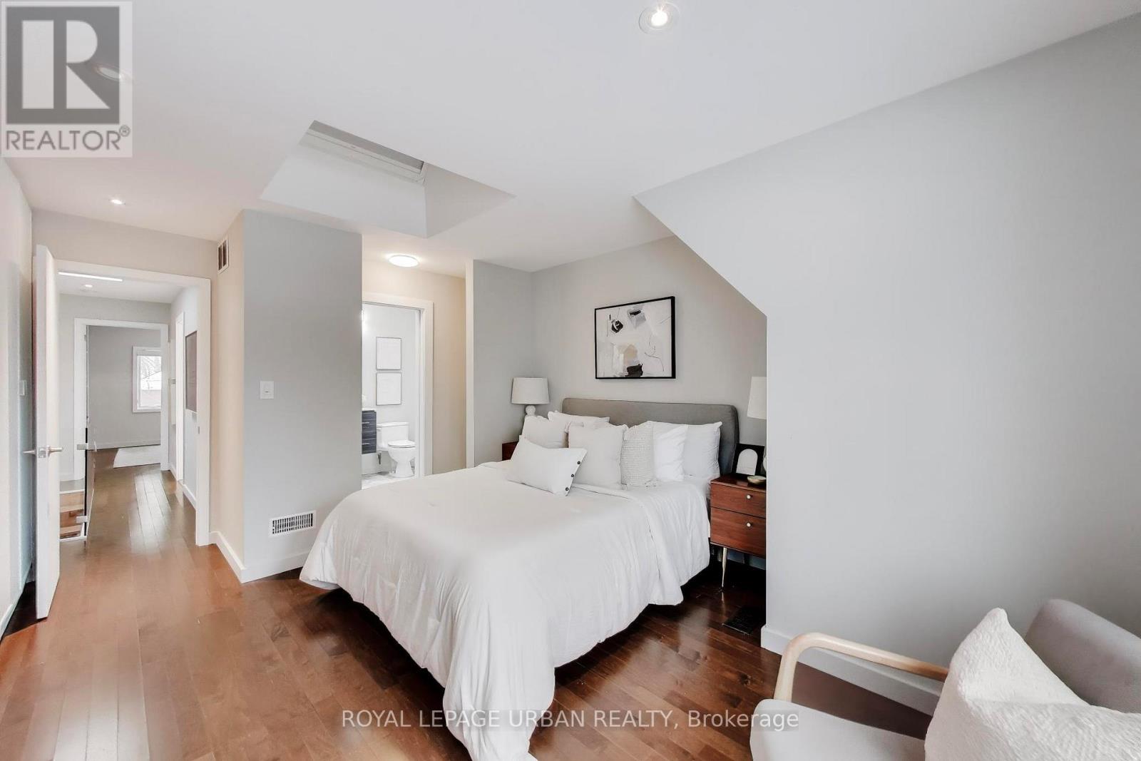 132 Mortimer Avenue, Toronto, Ontario  M4K 2A4 - Photo 17 - E12780552