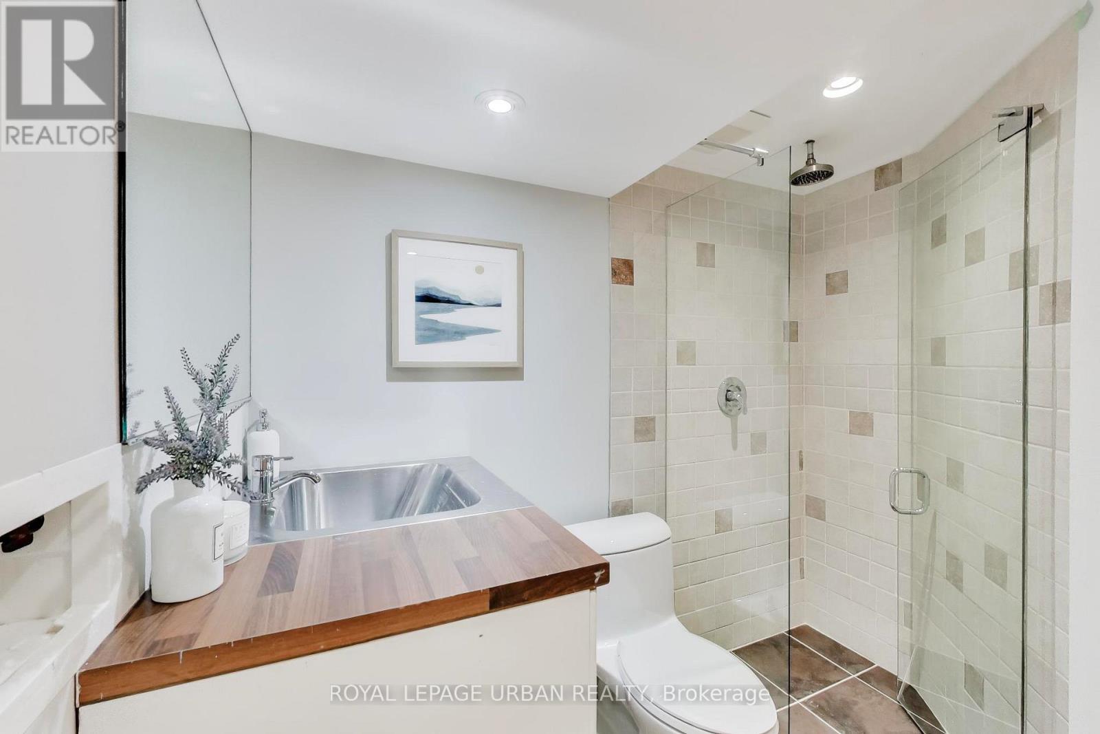 132 Mortimer Avenue, Toronto, Ontario  M4K 2A4 - Photo 32 - E12780552