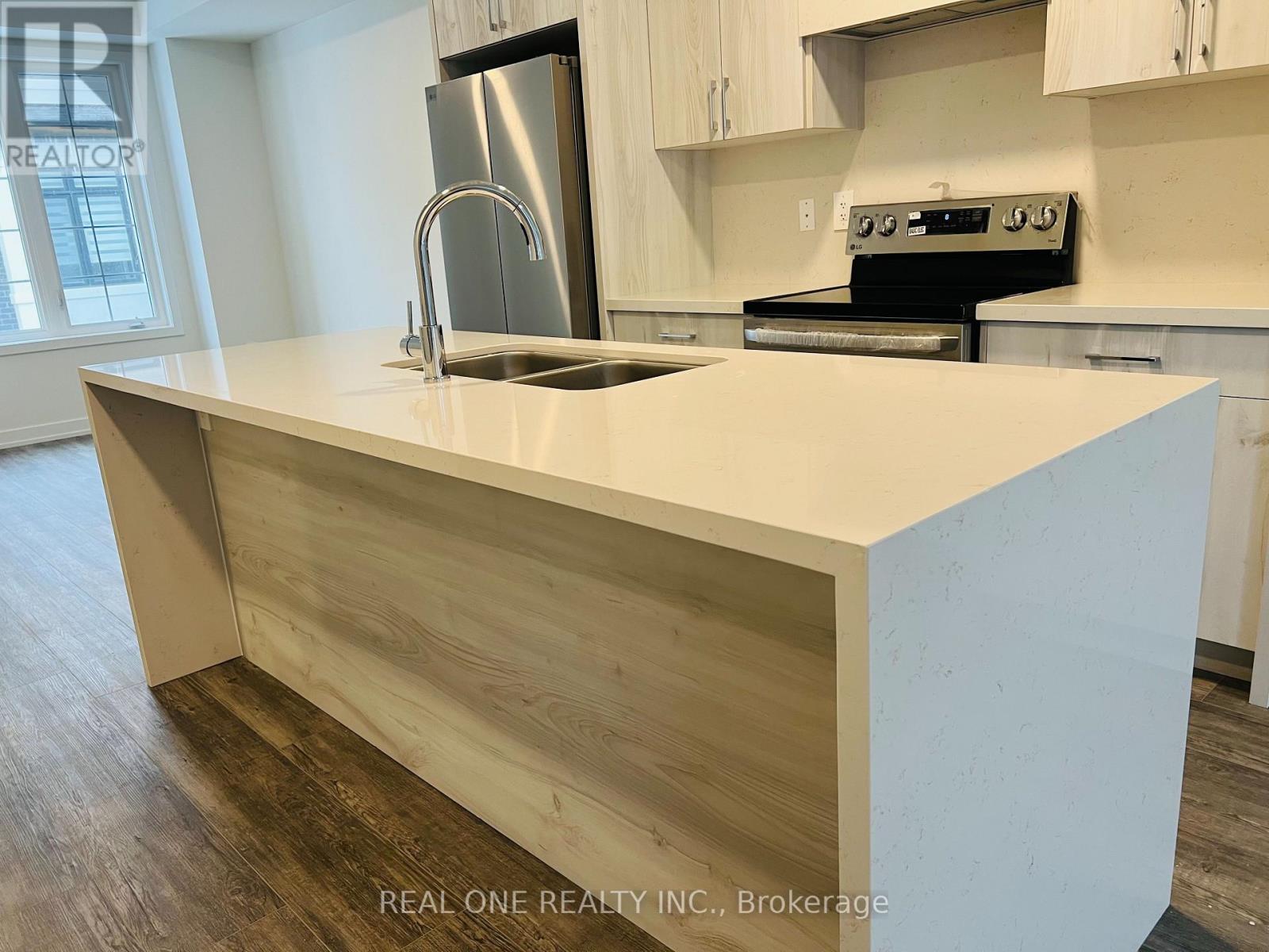 6 Mermot Lane, Richmond Hill, Ontario  L4B 0J5 - Photo 10 - N12780480