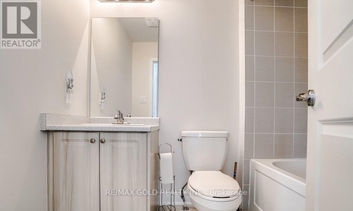 174 Sutherland Avenue, Bradford West Gwillimbury (Bradford), Ontario  L3Z 4H7 - Photo 14 - N12780580