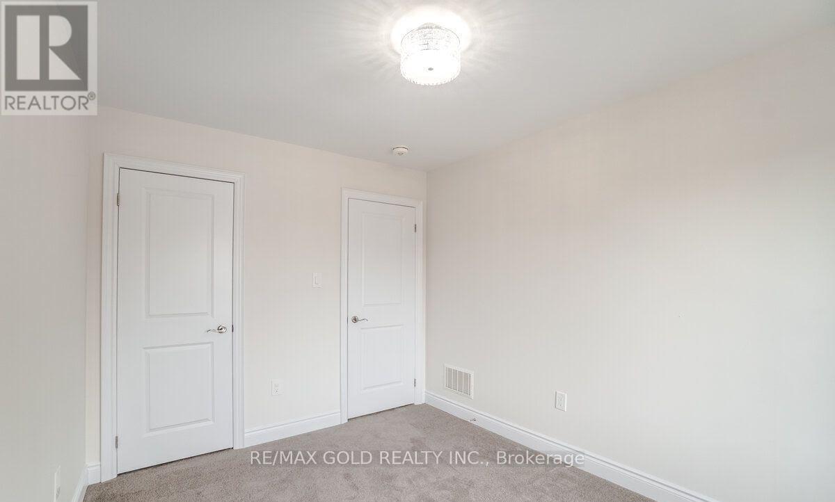 174 Sutherland Avenue, Bradford West Gwillimbury (Bradford), Ontario  L3Z 4H7 - Photo 17 - N12780580