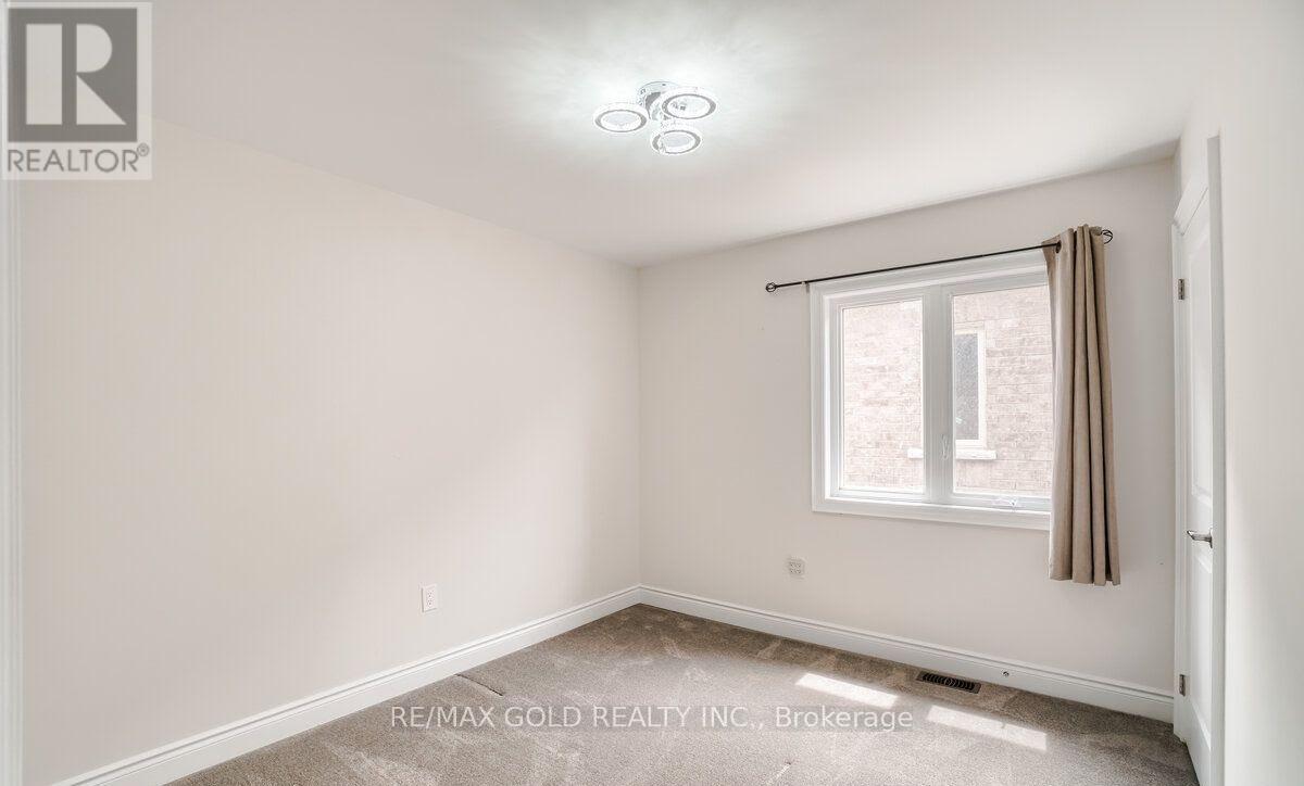 174 Sutherland Avenue, Bradford West Gwillimbury (Bradford), Ontario  L3Z 4H7 - Photo 18 - N12780580