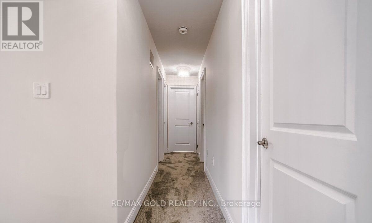 174 Sutherland Avenue, Bradford West Gwillimbury (Bradford), Ontario  L3Z 4H7 - Photo 25 - N12780580