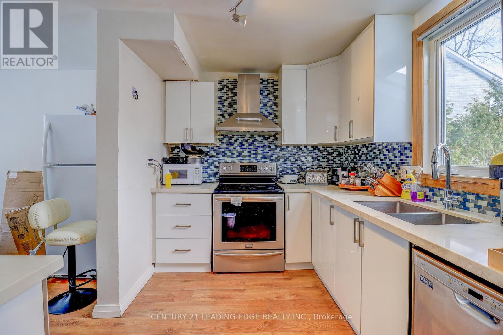 107 Lakeland Crescent, Richmond Hill, Ontario  L4E 3A1 - Photo 6 - N12780602