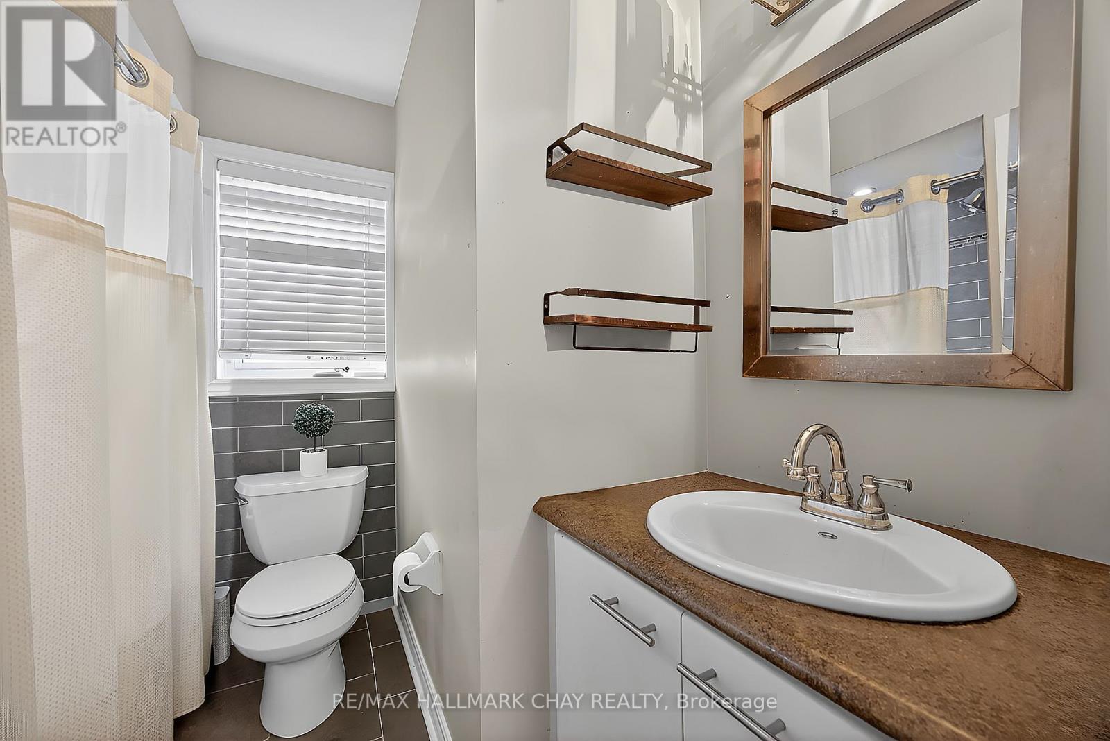 25 Falling Brook Drive, Barrie (Bayshore), Ontario  L4N 7E9 - Photo 20 - S12780440