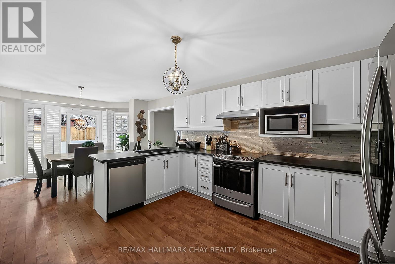 25 Falling Brook Drive, Barrie (Bayshore), Ontario  L4N 7E9 - Photo 5 - S12780440