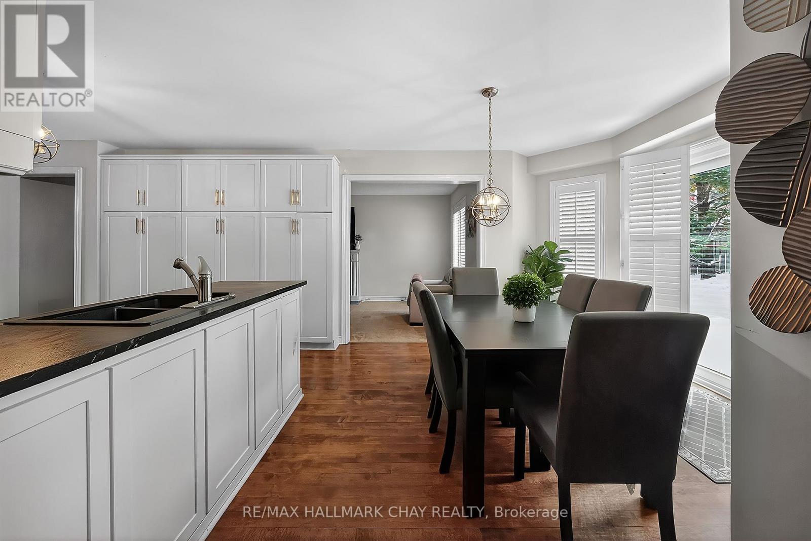 25 Falling Brook Drive, Barrie (Bayshore), Ontario  L4N 7E9 - Photo 7 - S12780440