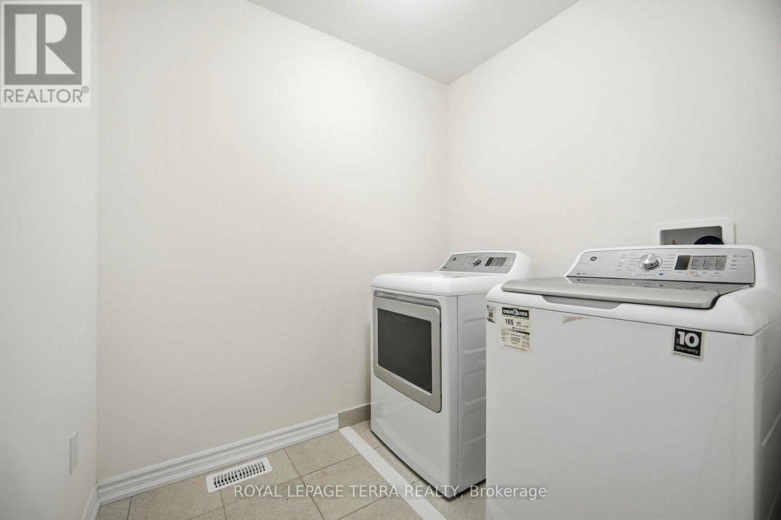 29 Tamworth Terrace, Barrie, Ontario  L9J 0W5 - Photo 27 - S12780484