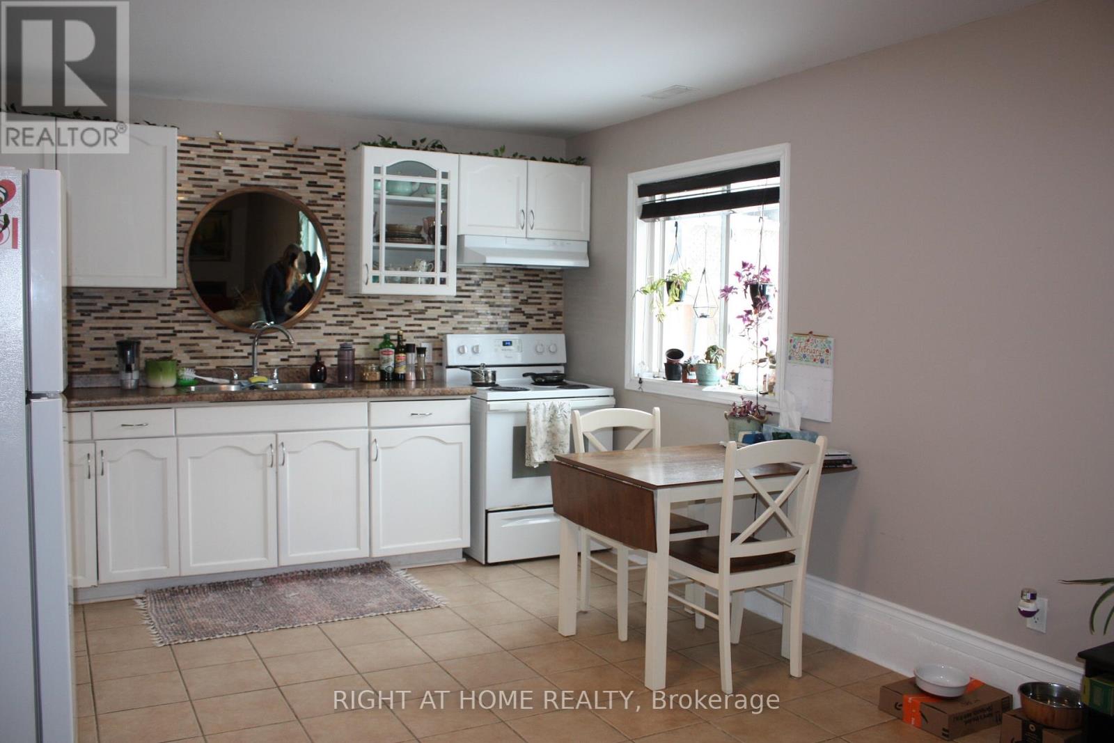 Lower - 46 Lougheed Road, Barrie, Ontario  L4N 8G1 - Photo 14 - S12780506