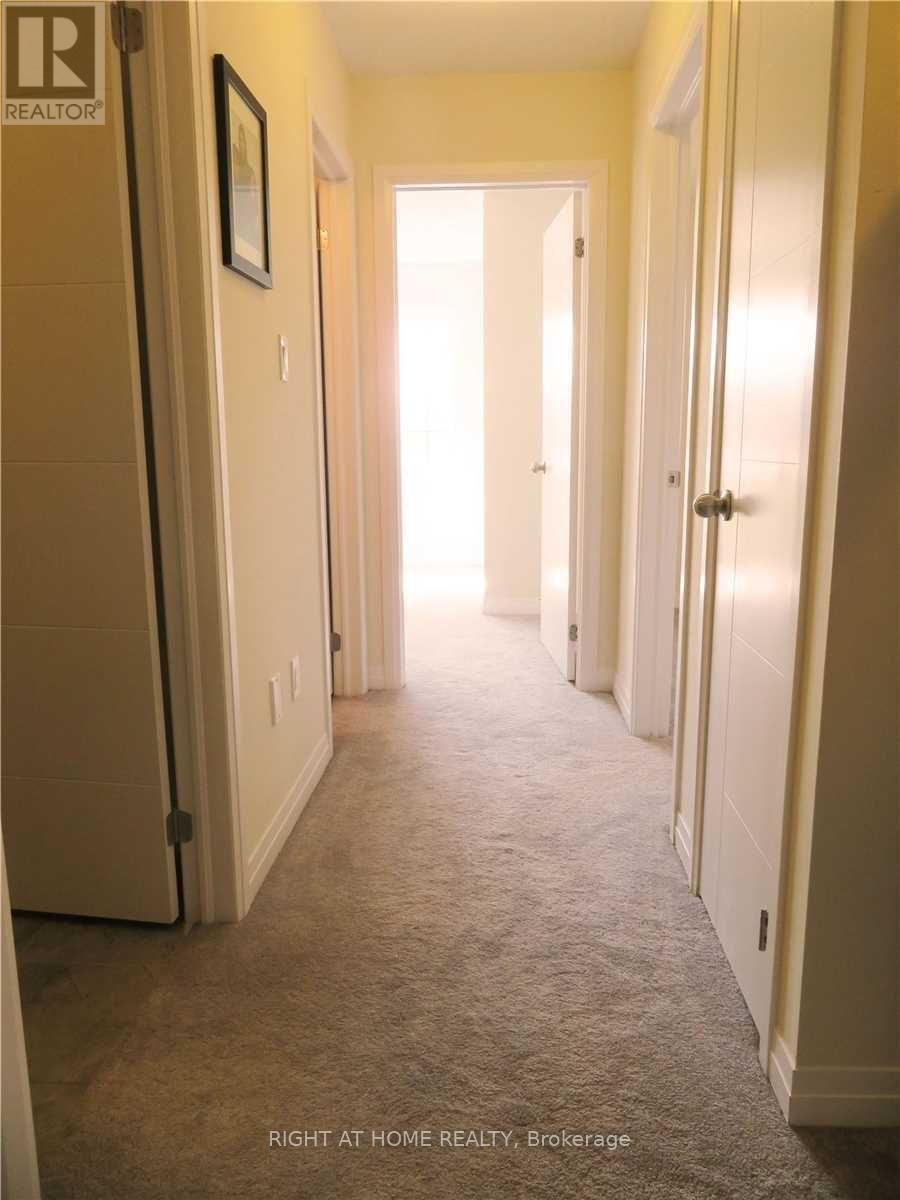 37 Bedford Estates Crescent, Barrie (Bayshore), Ontario  L4N 9K5 - Photo 5 - S12780536