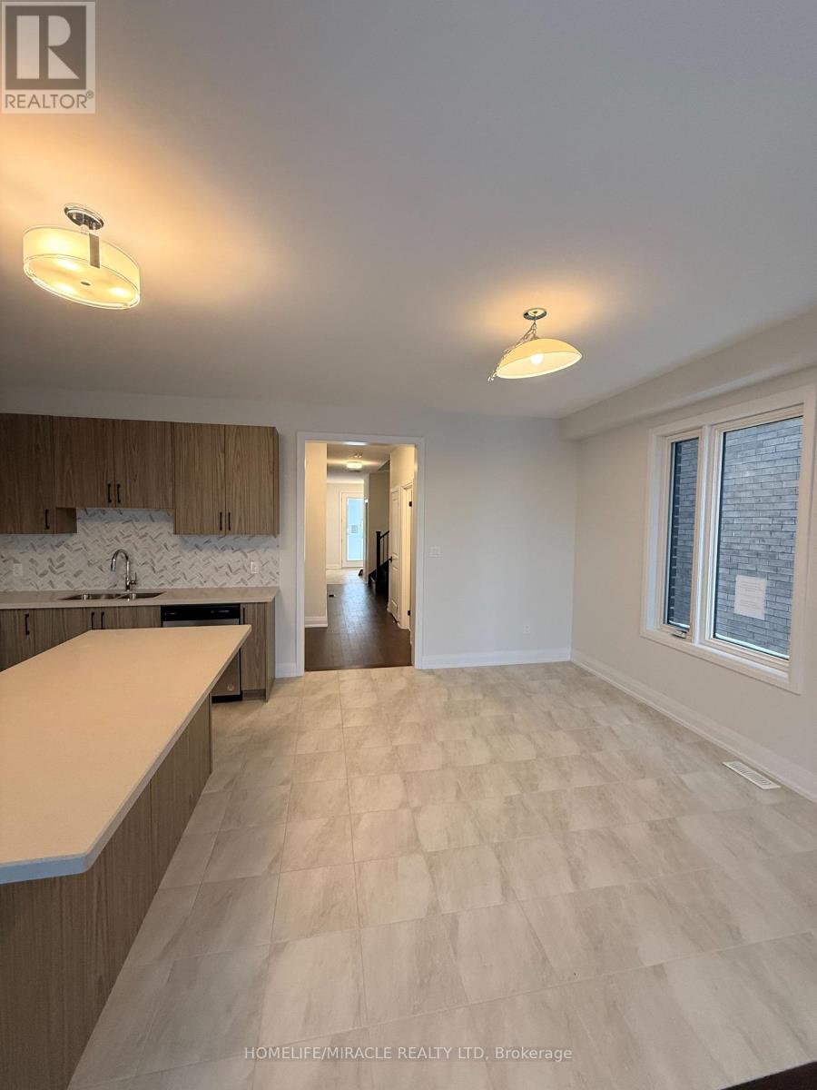 20 Sweet Cicely Street, Springwater, Ontario  L9X 2C7 - Photo 13 - S12780554