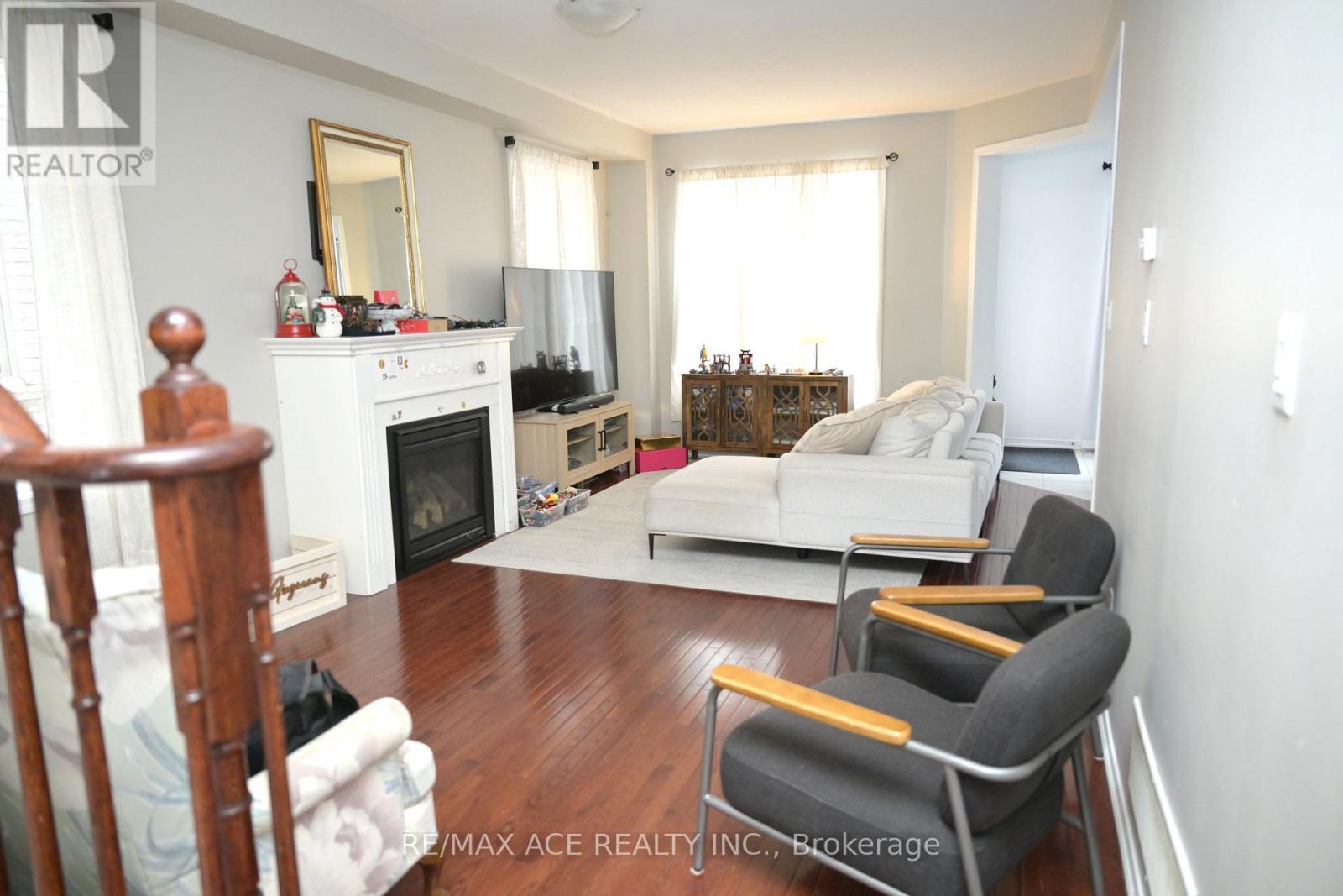 1514 Scenic Lane Drive, Pickering, Ontario  L1X 0B4 - Photo 6 - E12768004